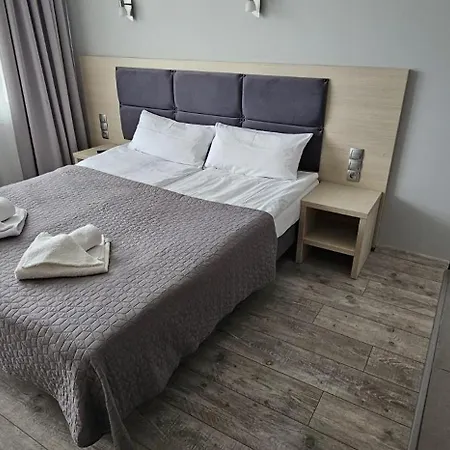 44 Dominikana * Sianozety