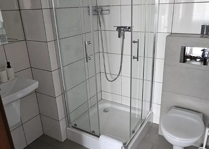 44 Dominikana シャノジェンティ